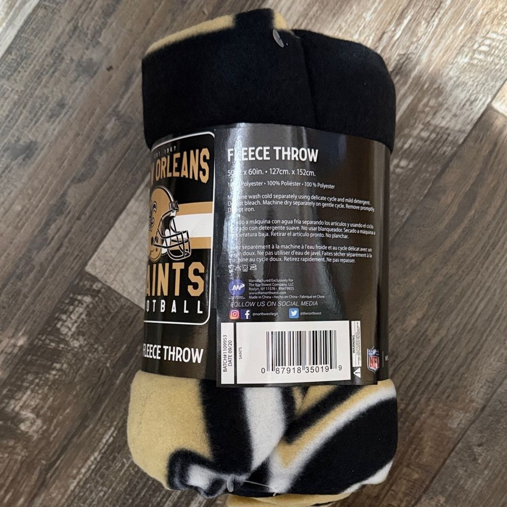 NFL New Orleans Saints Black & Gold Fleece Throw Blanket 50x60 - Picture 2 of 4